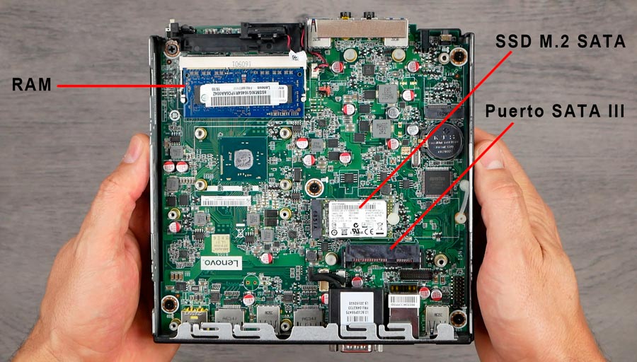 Memoria RAM, puerto SATA III y SSD M.2 SATA